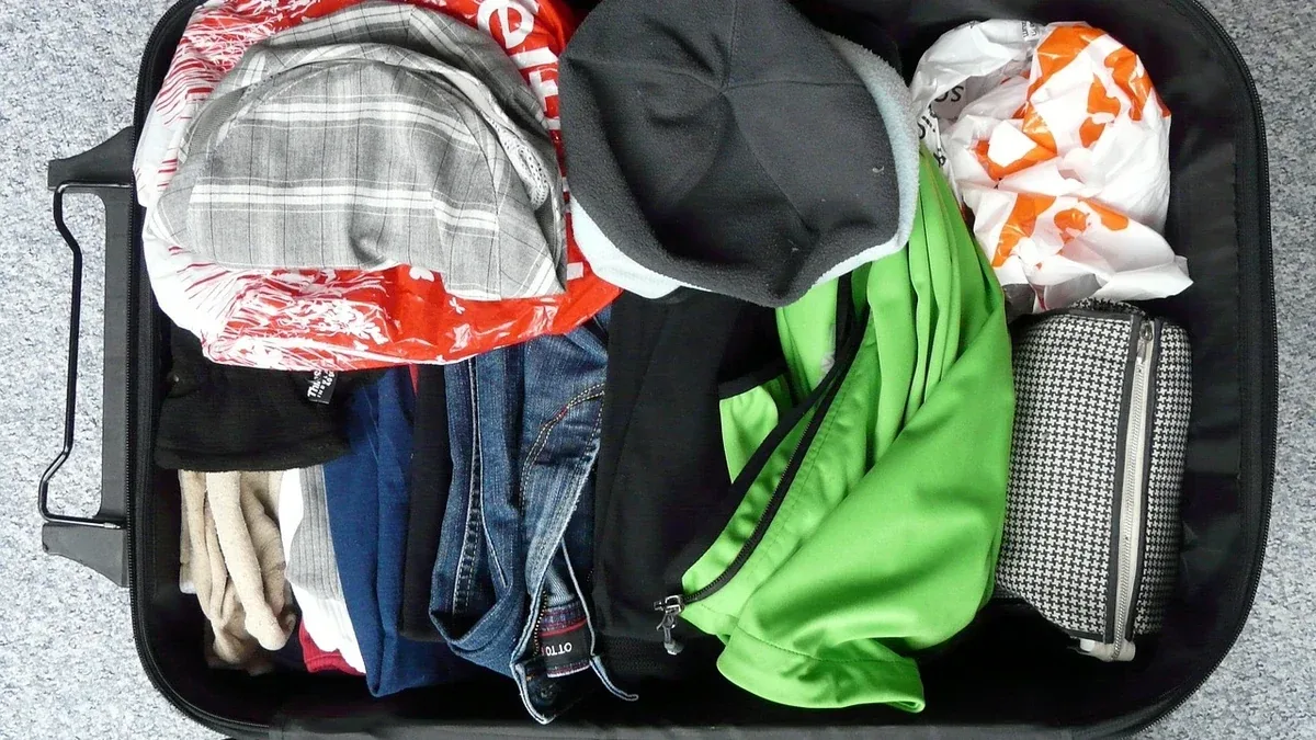 Cosa mettere in valigia per un viaggio di 3 giorni senza portare vestiti inutili