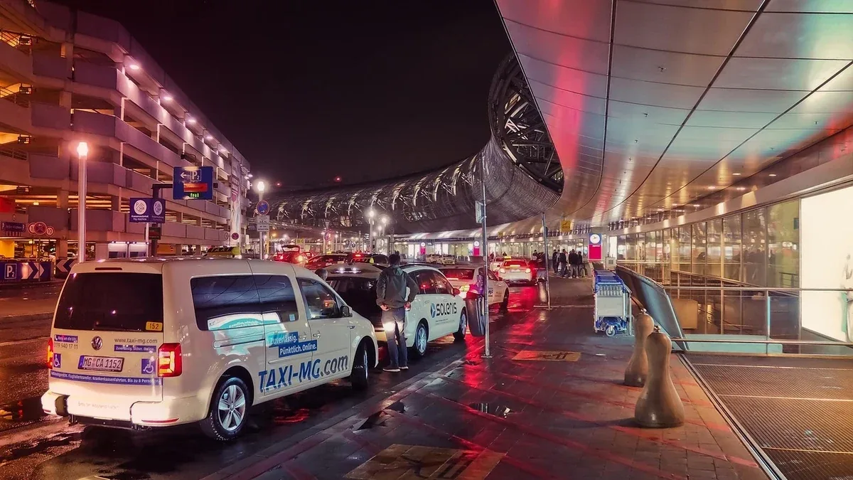 Come organizzare il trasferimento dall'aeroporto quando il volo arriva di notte
