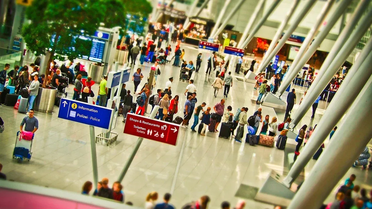 Controlli di sicurezza in aeroporto: come preparare gli oggetti da estrarre